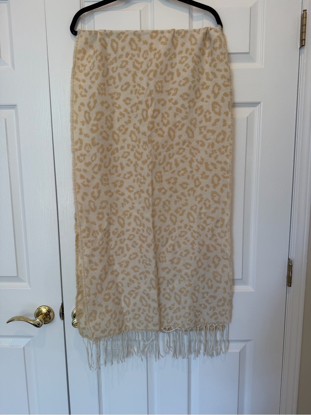 Steve Madden Reversible Leopard Blanket Scarf Tan Cream Fringe Wrap